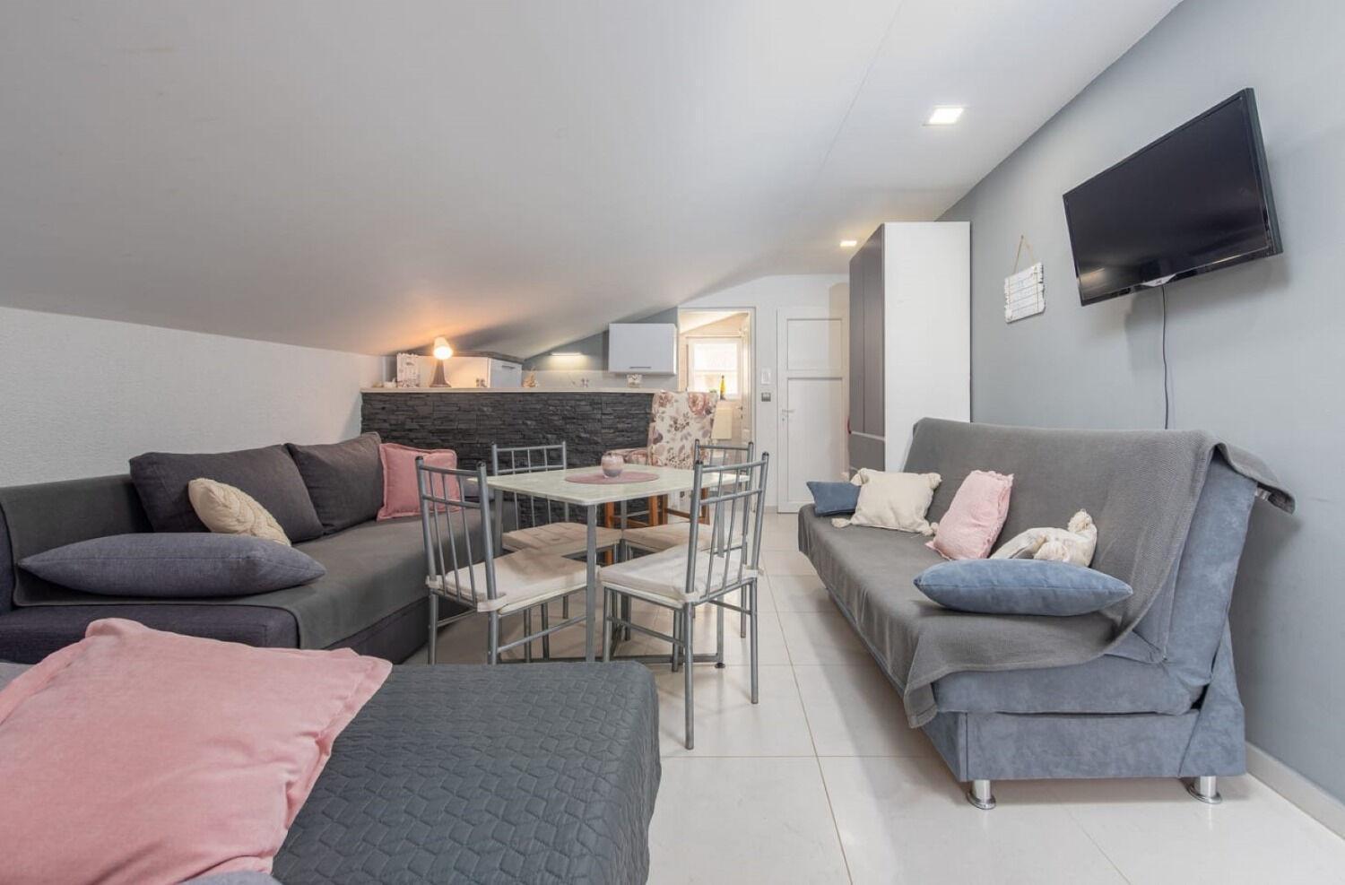 Apartments Mil - 30 M From Beach 리바리차 외부 사진